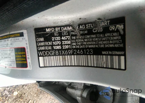 2009 Mercedes-Benz C 300 Sport 4Matic/Luxury 4Matic z USA, uszkodzony, nr VIN WDDGF81X69F246123